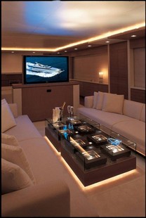Motor Yacht picture 9